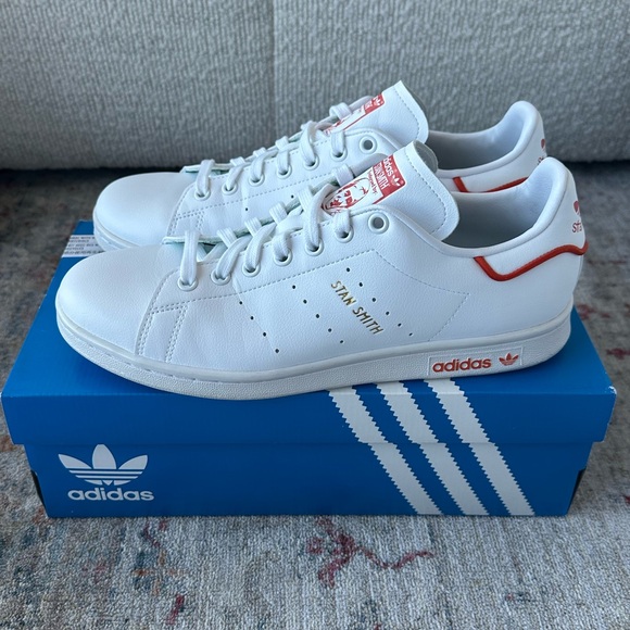 Adidas Stan Smith White Sneakers - Picture 2 of 9